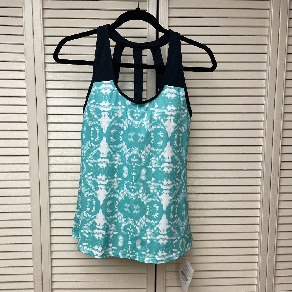 Fabletics Zion Tank with Built in Bra Small/6 BRAND NEW - Picture 1 of 10